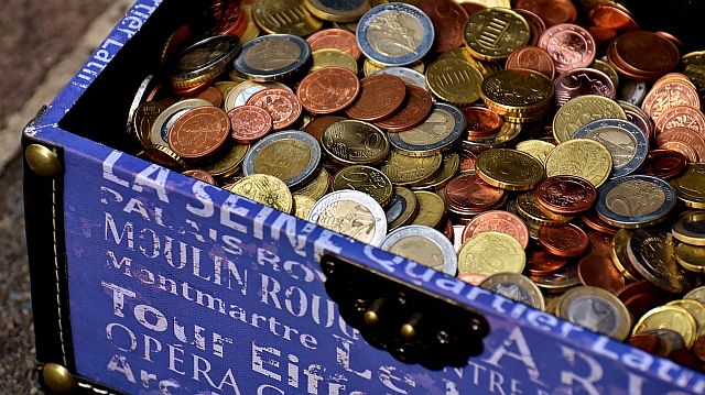 Kleingeld umtauschen und Scheine erhalten